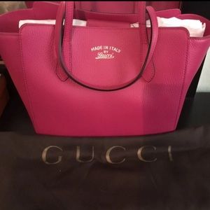 Gucci Swing tote